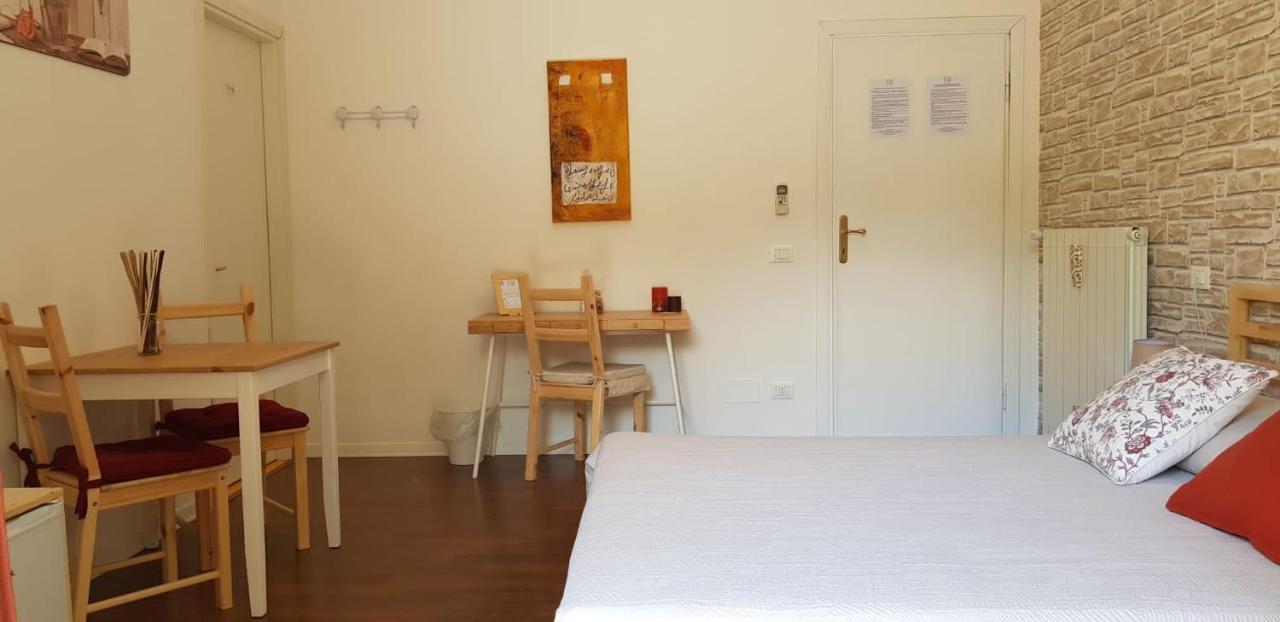 Villa Noemi Bed&Breakfast ปิซา ภายนอก รูปภาพ